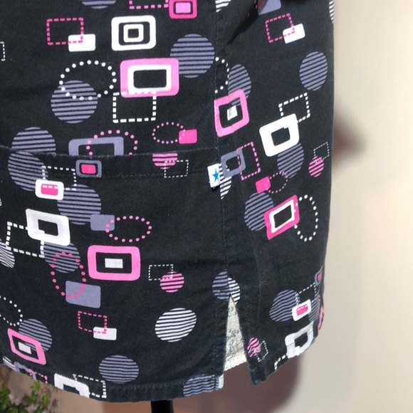 Pink Geometric Pattern Scrub Top - Picture 6 of 6